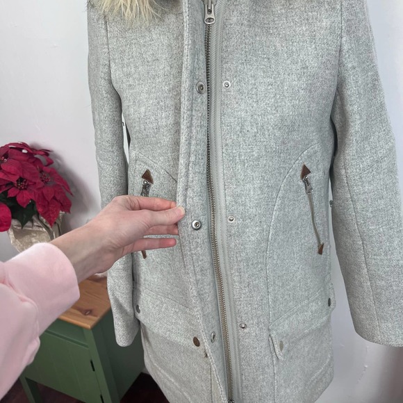 J. Crew Italian Stadium Cloth Wool Coat Size 0 Chateau Parka Removable Fur Hood - Picture 6 of 12